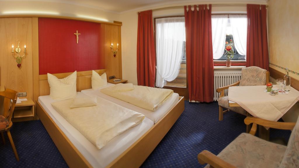 Hotel Gasthof Rose Oy-Mittelberg Exterior photo